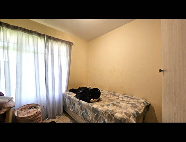 2 BEDROOM APARTMENT FOR SALE IN MOOIKLOOF RIDGE